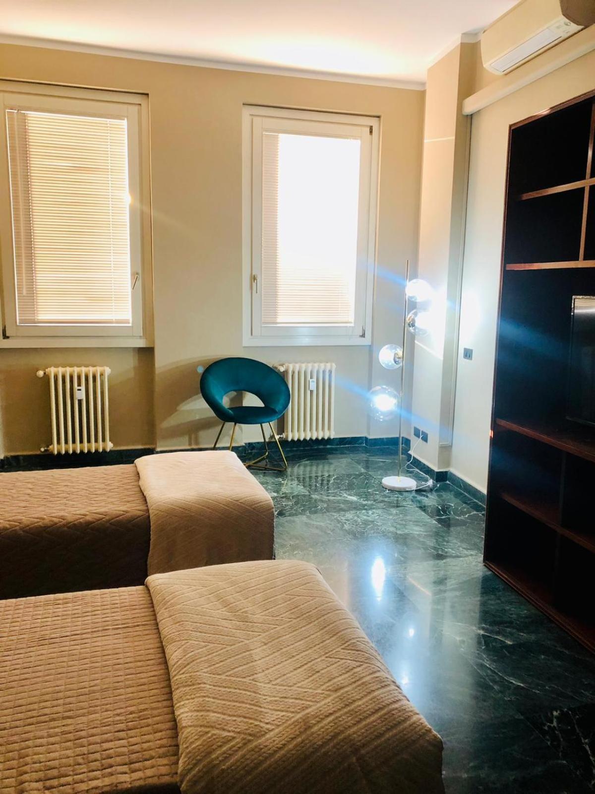 B&B Piazza Duomo Al 55 Voghera Bilik gambar