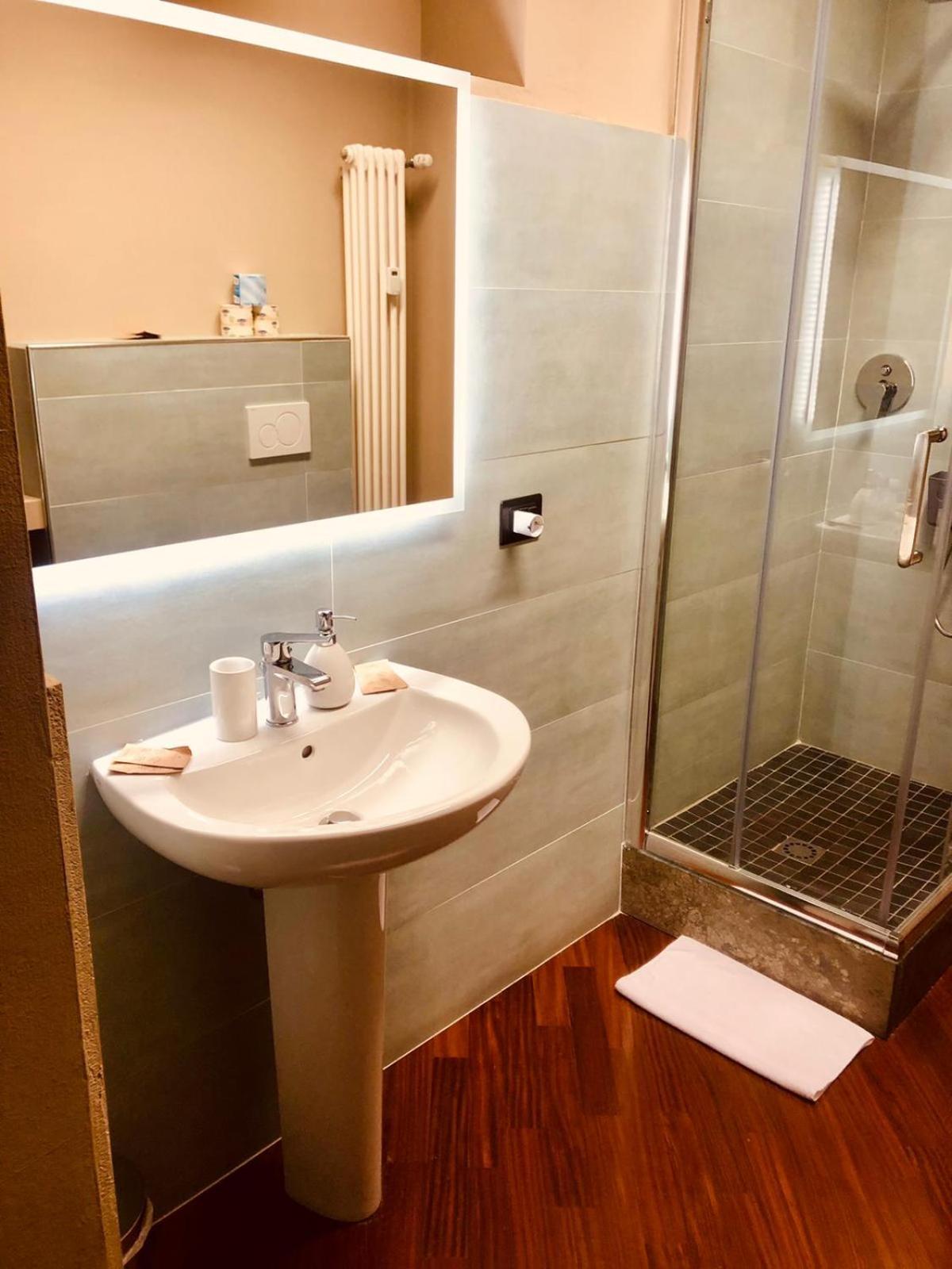 B&B Piazza Duomo Al 55 Voghera Bilik gambar
